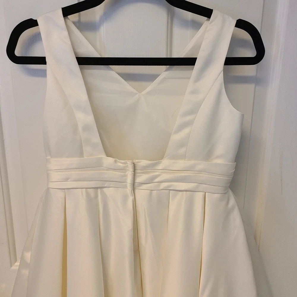 Youth Ivory Ball Gown by David's Bridal Ivory/Champagne‎ Sz. 14 Flower Girl - Picture 2 of 11